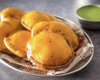 AUBERGINE BHAJA